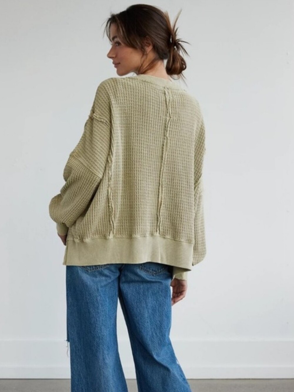 American Eagle Oversized Waffle Knit V-Neck Sweater Size Large - Picture 2 of 10
